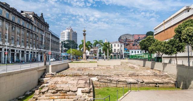 Descubra os Segredos da Revitalização da Pequena África no Centro
