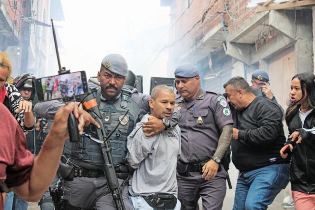 Comunidade cria resistência e impede despejo na Favela do Moinho