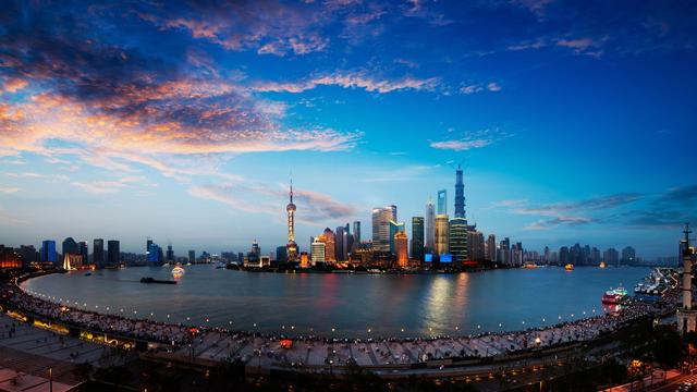 Descubra a cidade chinesa que encanta o mundo com suas paisagens