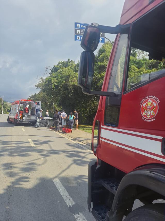 Acidente com triciclo elétrico surpreende moradores de Ilhabela